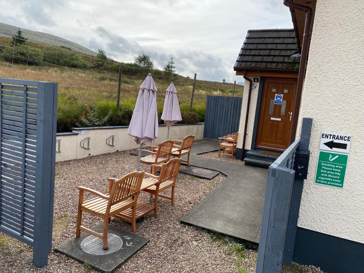 Highland Stays - Ben View Room & Jacuzzi Bath Fort William Bagian luar foto