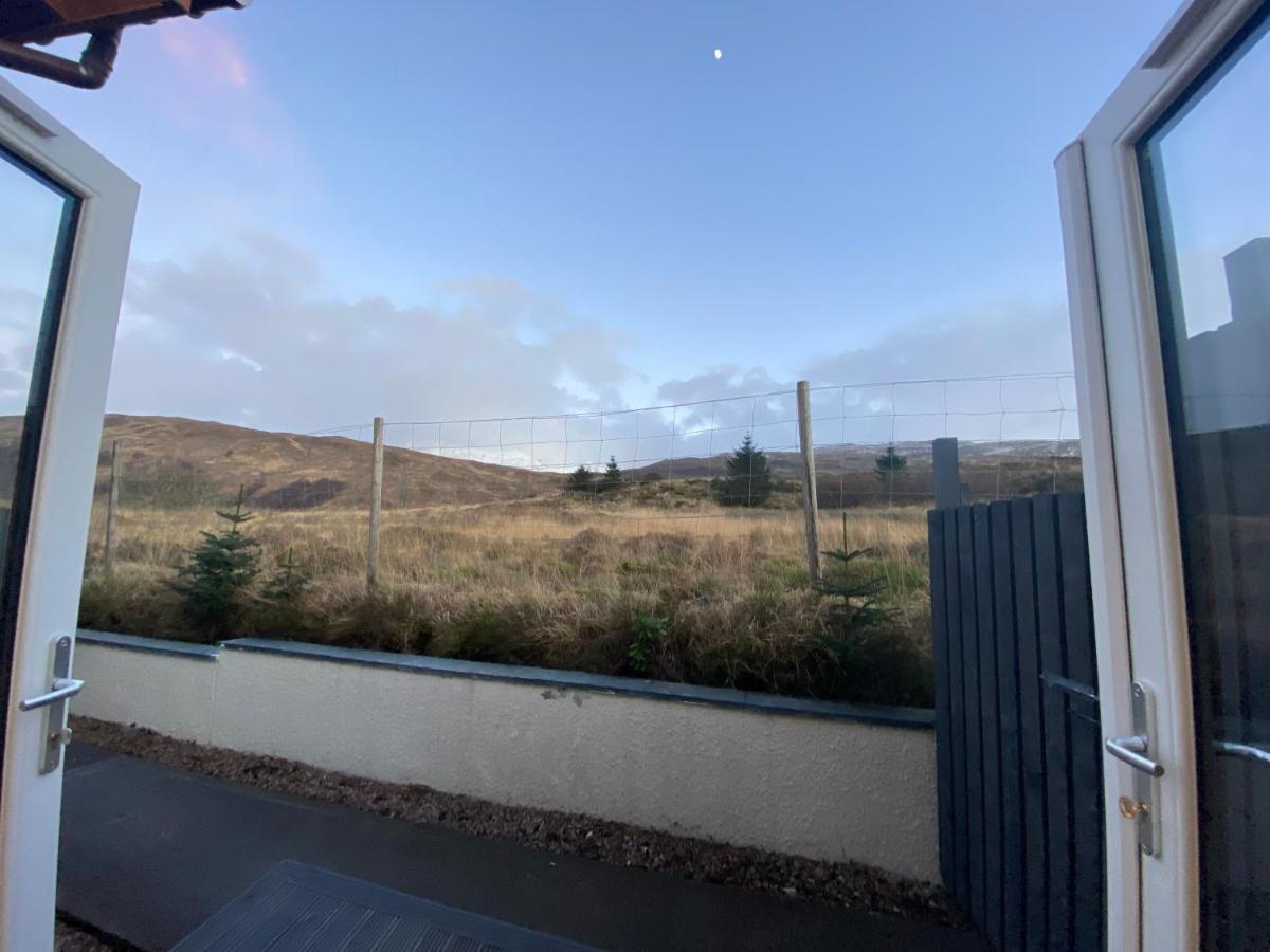 Highland Stays - Ben View Room & Jacuzzi Bath Fort William Bagian luar foto